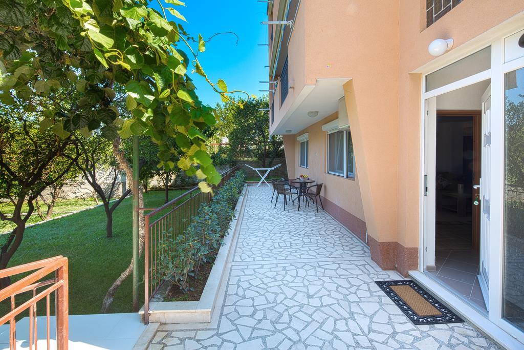 Apartment Mistovic Kotor Exteriör bild