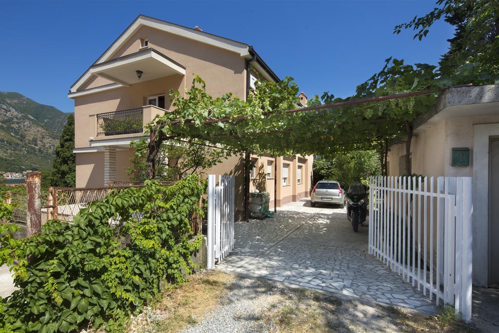 Apartment Mistovic Kotor Exteriör bild