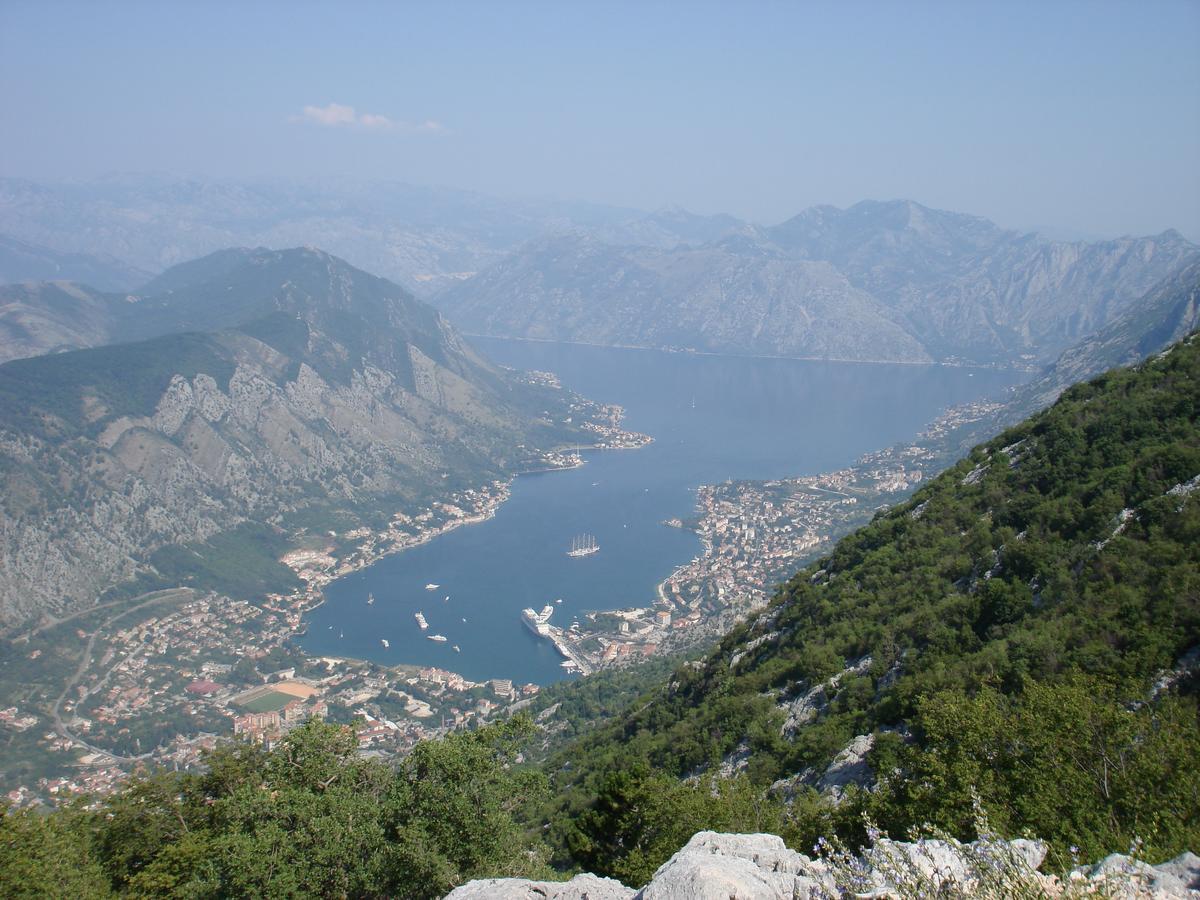 Apartment Mistovic Kotor Exteriör bild